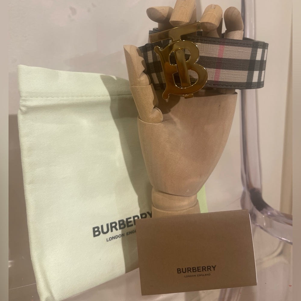 BURBERRY TB BELT SIZE SMALL BRAND NEW